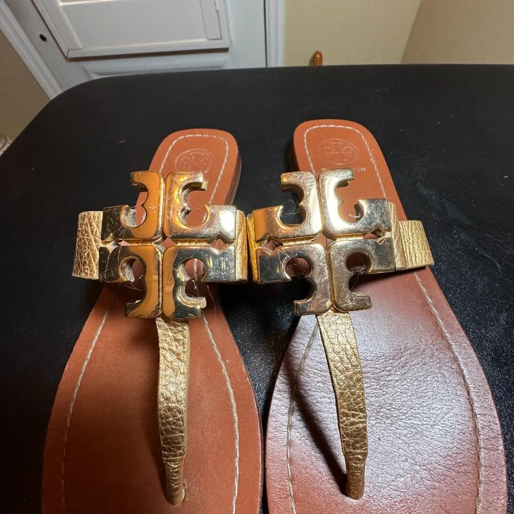 Tory Burch size 7.5 leather gold monroe sandal slipper